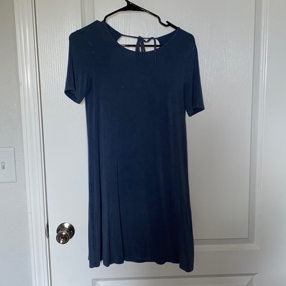 T-Shirt dress w Open Back - Picture 1 of 2
